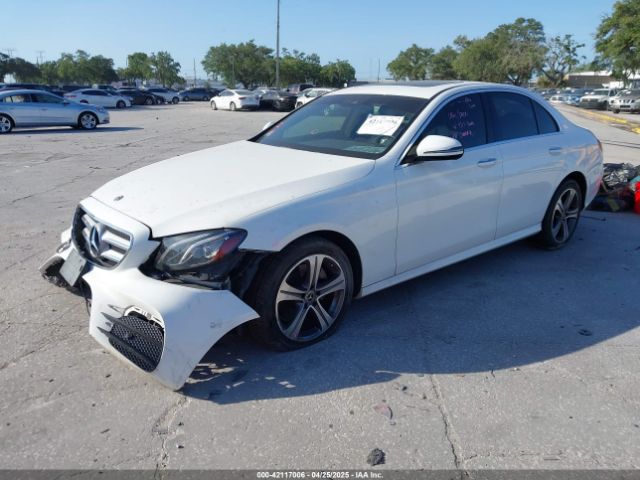 WDDZF4KB3JA421952 Mercedes-Benz E 300 4matic