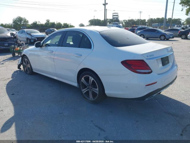 WDDZF4KB3JA421952 Mercedes-Benz E 300 4matic