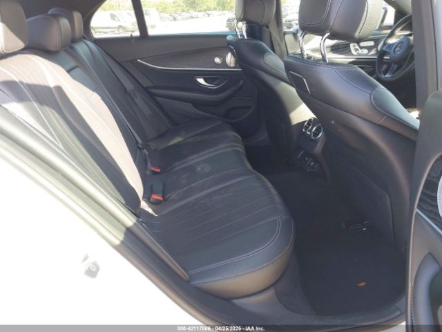WDDZF4KB3JA421952 Mercedes-Benz E 300 4matic