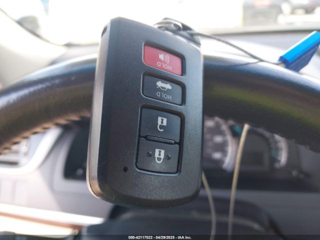 4T1BF1FK1EU806205 Toyota CAMRY XLE