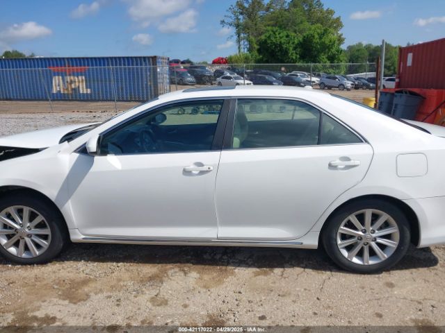 4T1BF1FK1EU806205 Toyota CAMRY XLE