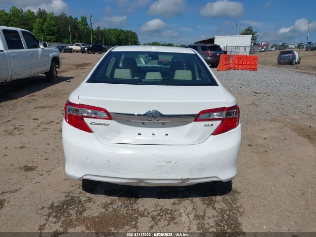 4T1BF1FK1EU806205 Toyota CAMRY XLE