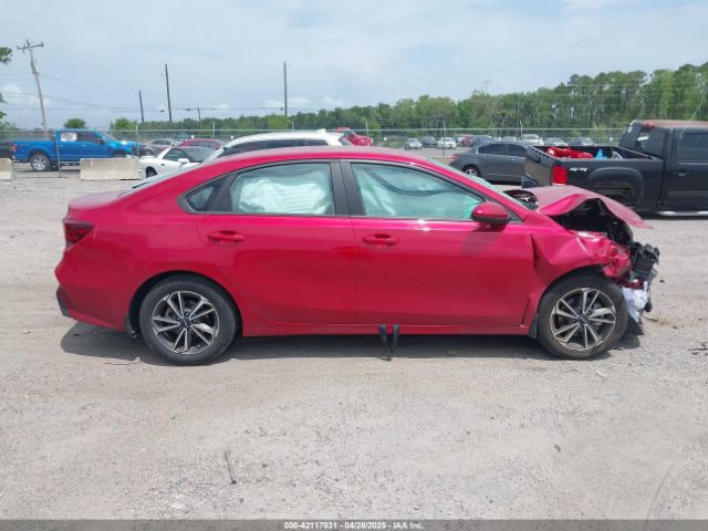 3KPF24AD2NE464788 KIA Forte Lxs