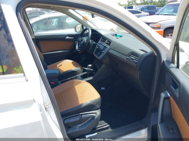 2019 VOLKSWAGEN TIGUAN 3VV3B7AX9KM189485 Photo 4
