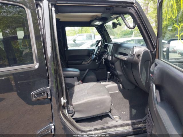 1C4BJWDG6GL191982 Jeep Wrangler Unlimited Black Bear