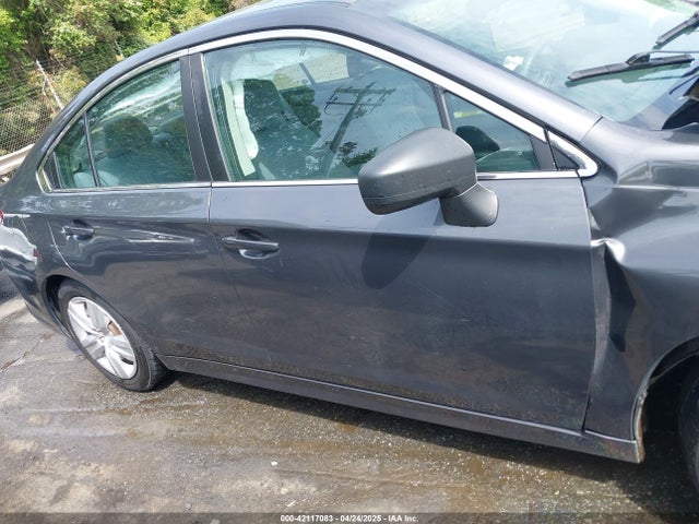 4S3BNAA67J3032155 Subaru Legacy 2.5i