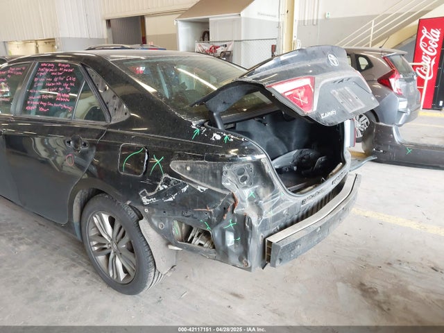 4T1BF1FK0FU041649 Toyota CAMRY SE