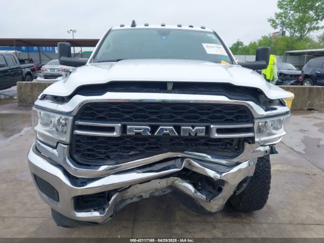 3C6UR5CJ4LG235002 RAM 2500 Tradesman  4x4 6'4 Box