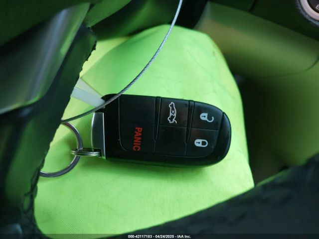 1C3CCCAB5GN166389 Chrysler 200 Limited