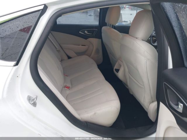 1C3CCCAB5GN166389 Chrysler 200 Limited