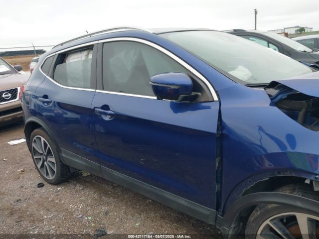 JN1BJ1CPXKW226991 Nissan Rogue Sport Sl