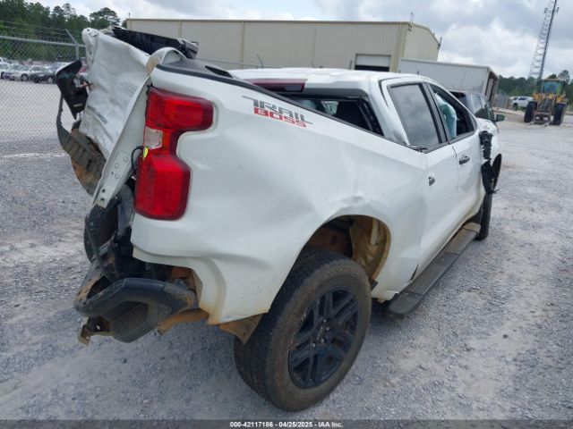 2024 CHEVROLET SILVERADO 1500 3GCUDCED6RG207052 Photo 3