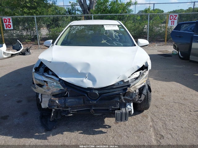 2T1BURHE4GC738062 Toyota COROLLA LE