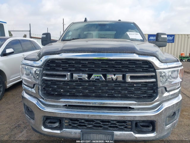 3C6UR5DL8RG336343 RAM 2500 Big Horn  4x4 6'4 Box