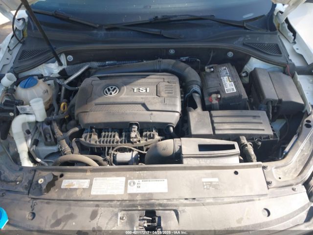1VWAT7A33HC083492 Volkswagen Passat 1.8t S