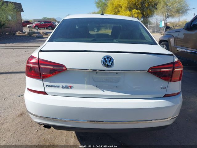1VWAT7A33HC083492 Volkswagen Passat 1.8t S