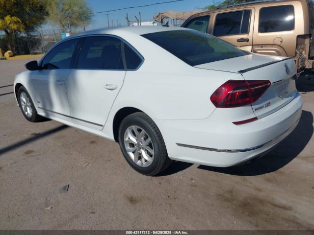 1VWAT7A33HC083492 Volkswagen Passat 1.8t S