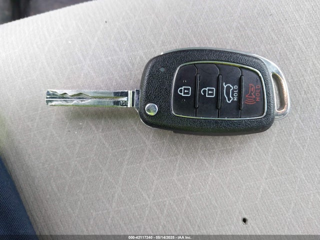 KM8J3CA49HU546634 Hyundai TUCSON SE