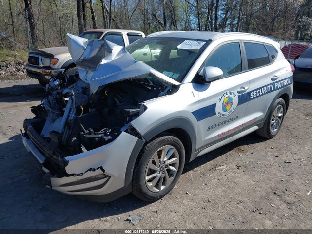 KM8J3CA49HU546634 Hyundai TUCSON SE