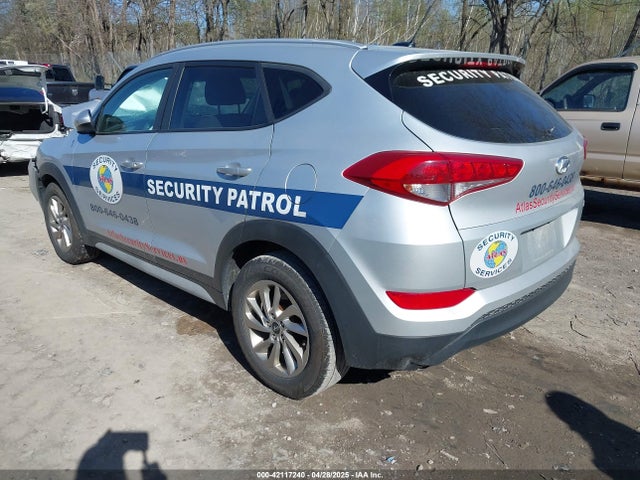 KM8J3CA49HU546634 Hyundai TUCSON SE