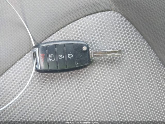 KNDPBCAC5E7645440 KIA Sportage Lx