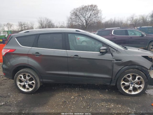 1FMCU9J94FUB49236 Ford Escape Titanium