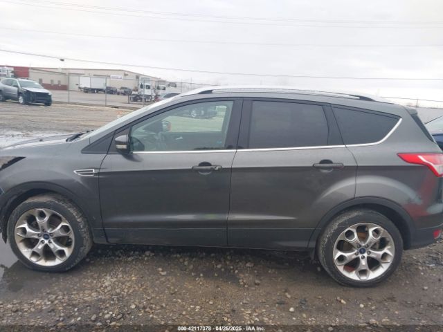 1FMCU9J94FUB49236 Ford Escape Titanium