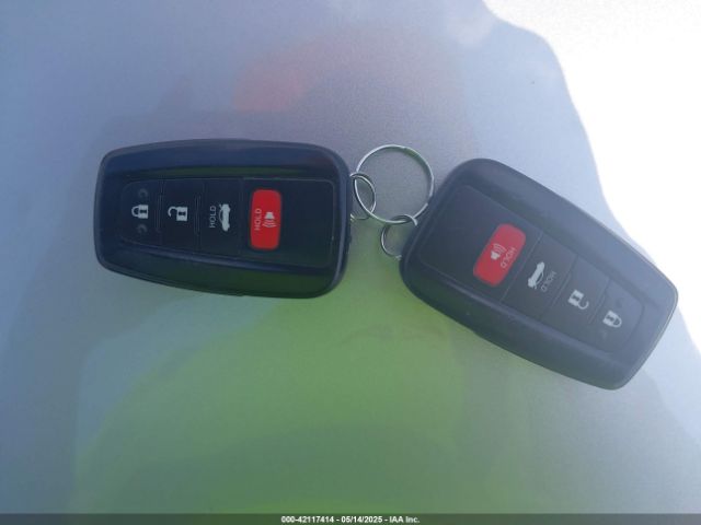 2018 TOYOTA CAMRY 4T1B11HK4JU037138 Photo 10