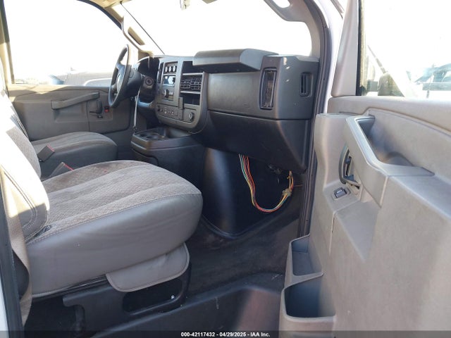 1GAZGPFG3K1158144 Chevrolet Express 3500 Lt