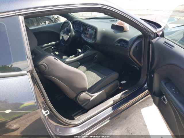 2C3CDZAG4KH549107 Dodge Challenger Sxt