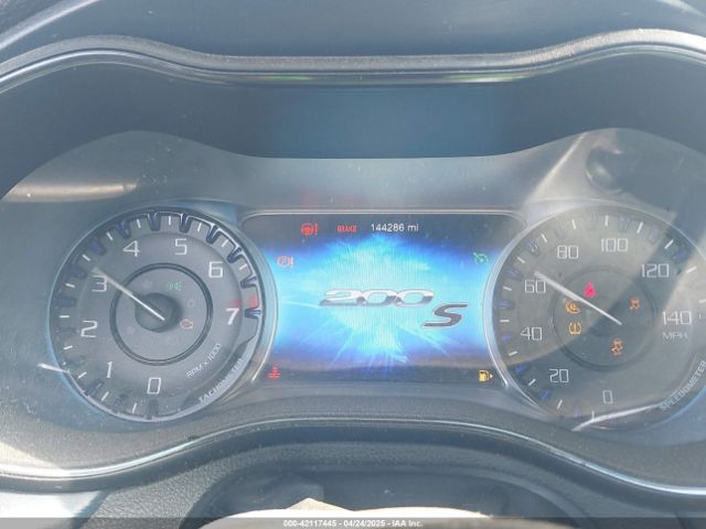 1C3CCCBG7FN706964 Chrysler 200 S