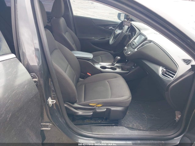 1G1ZE5ST1HF185089 Chevrolet MALIBU 1LT
