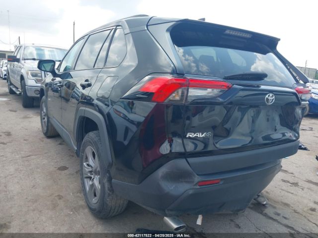 2022 TOYOTA RAV4 2T3W1RFVXNW201907 Photo 2