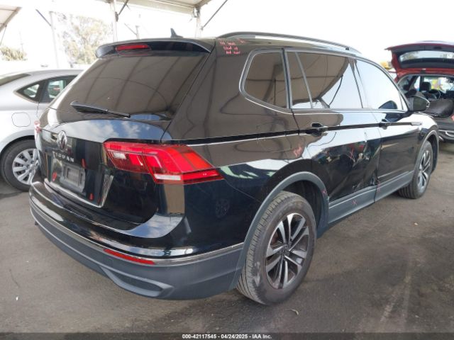 2023 VOLKSWAGEN TIGUAN 3VVRB7AX8PM068965 Photo 3