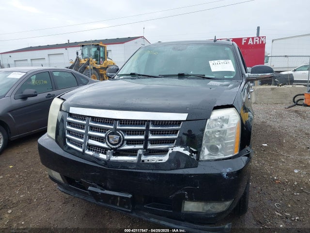 Продаж на аукціоні авто 2009 Cadillac Escalade Esv Standard, vin: 1GYFK26209R111840, номер лоту: 42117547