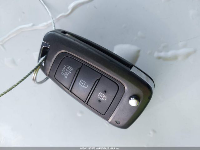 KMHRB8A38LU044569 Hyundai Venue Se