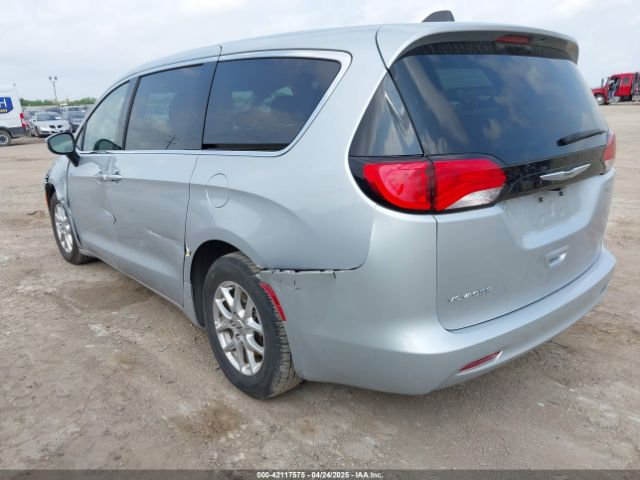 2023 CHRYSLER VOYAGER 2C4RC1CG7PR549935 Photo 2