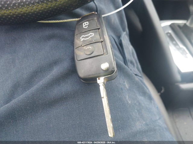 2011 AUDI A3 WAUKJAFM0BA010236 Photo 10