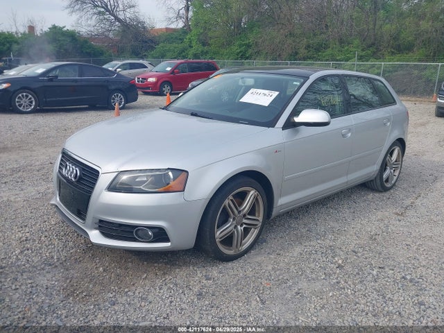 2011 AUDI A3 WAUKJAFM0BA010236 Photo 1
