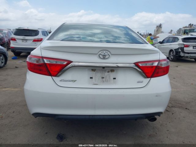 4T1BF1FK9HU352693 Toyota CAMRY SE
