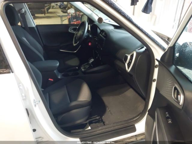 KNDJ23AU5N7168202 KIA SOUL LX