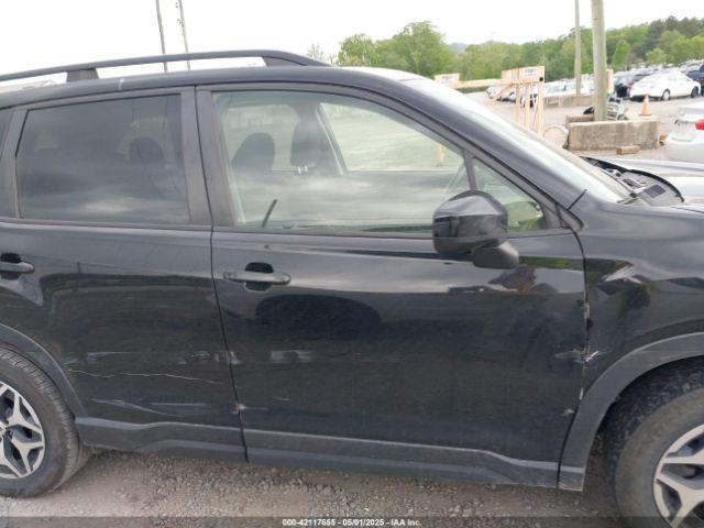 JF2SKAEC6KH509995 Subaru Forester Premium