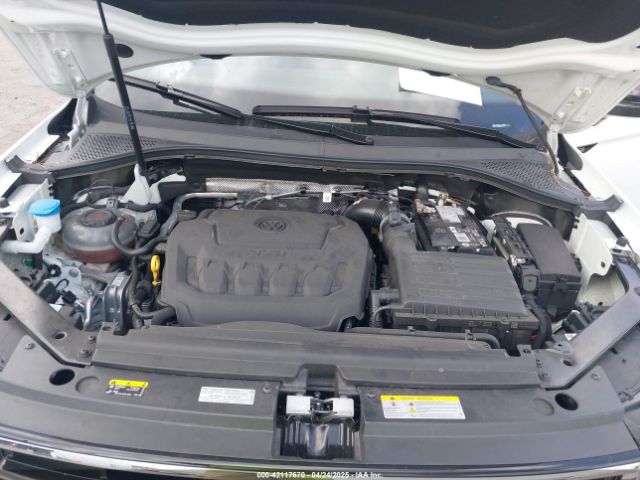 3VVCB7AX6RM093792 Volkswagen Tiguan 2.0t Se R-line Black