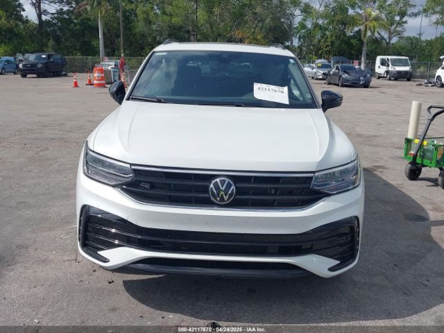 3VVCB7AX6RM093792 Volkswagen Tiguan 2.0t Se R-line Black