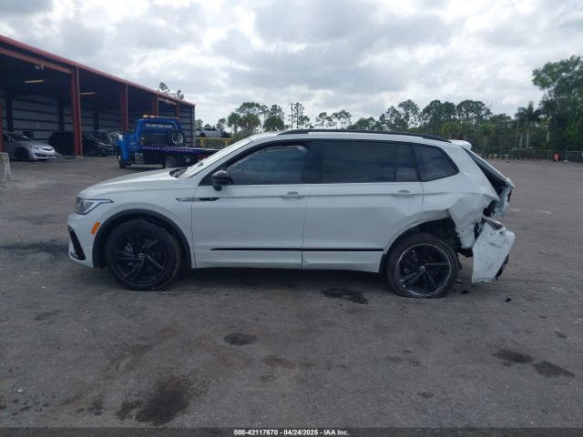 3VVCB7AX6RM093792 Volkswagen Tiguan 2.0t Se R-line Black