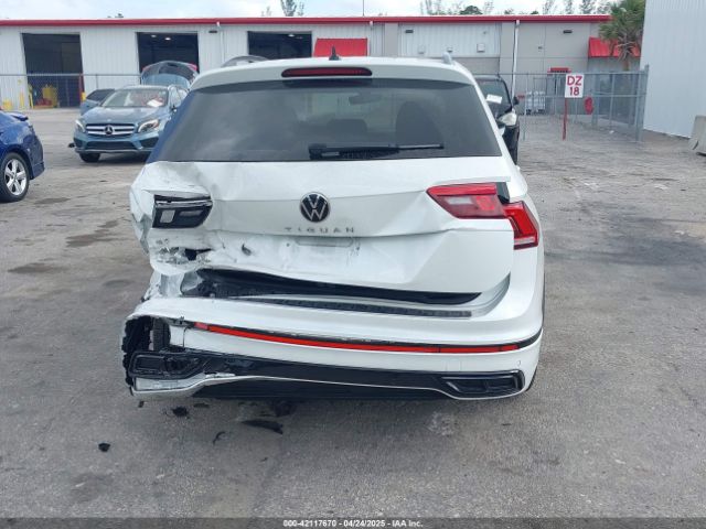 3VVCB7AX6RM093792 Volkswagen Tiguan 2.0t Se R-line Black