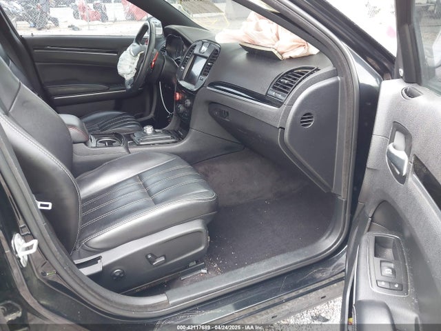 Chrysler 2019 2019 2C3CCABG0KH515491 Image 5