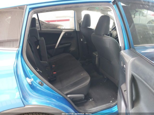 JTMBFREV5GJ076639 Toyota RAV4 LE