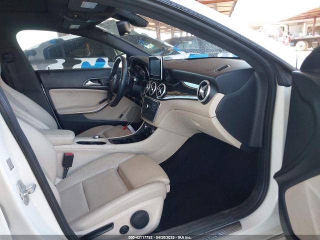2016 MERCEDES-BENZ CLA 250 WDDSJ4EB9GN387206 Photo 4