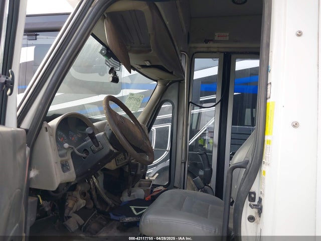 2013 Ic Corporation 3000 Ac მანქანა იყიდება აუქციონზე, vin: 5WEXWSKK2DH170680, აუქციონის ნომერი: 42117755